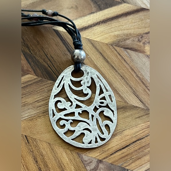 Silpada Open Filigree Oval Pendant Sterling Silver & Cord Necklace - Picture 2 of 4